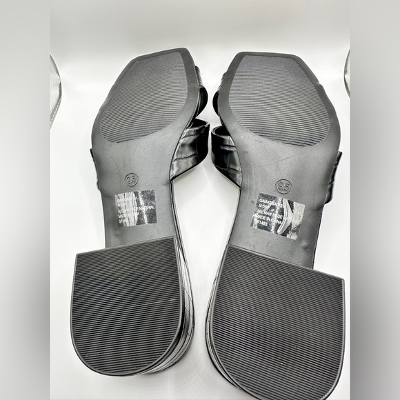 Steve Madden Gaia Sandal. Slip on low block heel. Size 9.5. Open toe NWOT - Picture 4 of 5